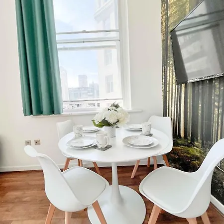 Duplex 2-Bedroom Apartment In Liverpool Centre Exterior photo